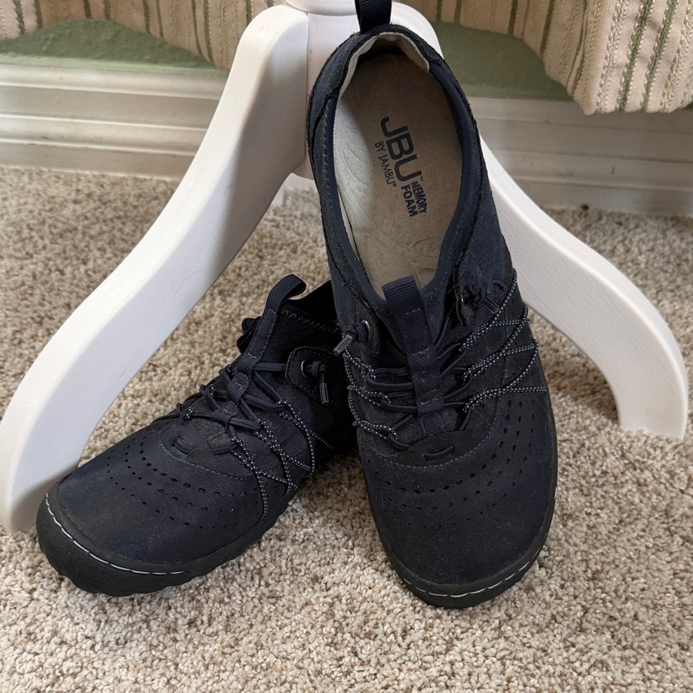 JBU Women's Navy Blue Athletic Shoes